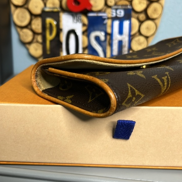 Louis Vuitton Pochette Twin PM Bag - Picture 6 of 14